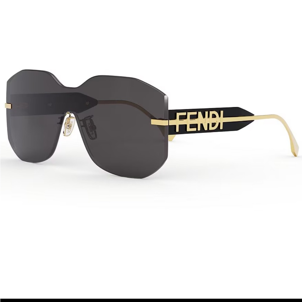 Fendi Women's Sunglasses in Black and Gold